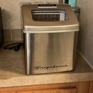 Frigidaire Silver Ice Maker